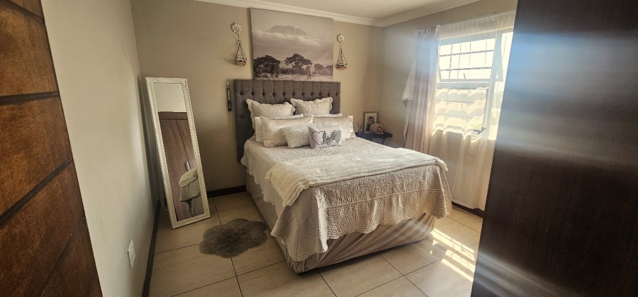 To Let 3 Bedroom Property for Rent in Cashan North West